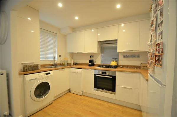 Monarchs Court, Mill Hill, NW7